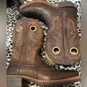 Ariats Mens Heritage Roughstock Boots.